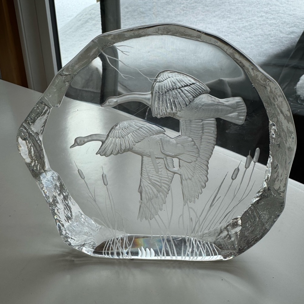 Crystal Flying Goose Paperweight - Picture 11 of 14